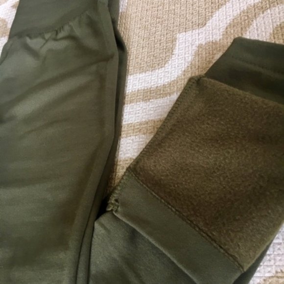 🛍 Fleece Lined Leggings - Olive - Picture 2 of 3